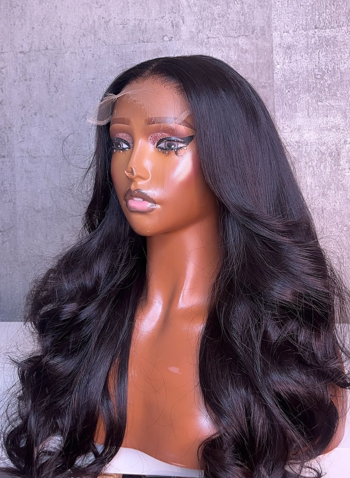 Isabelle with a 5x5 closure - Image 2